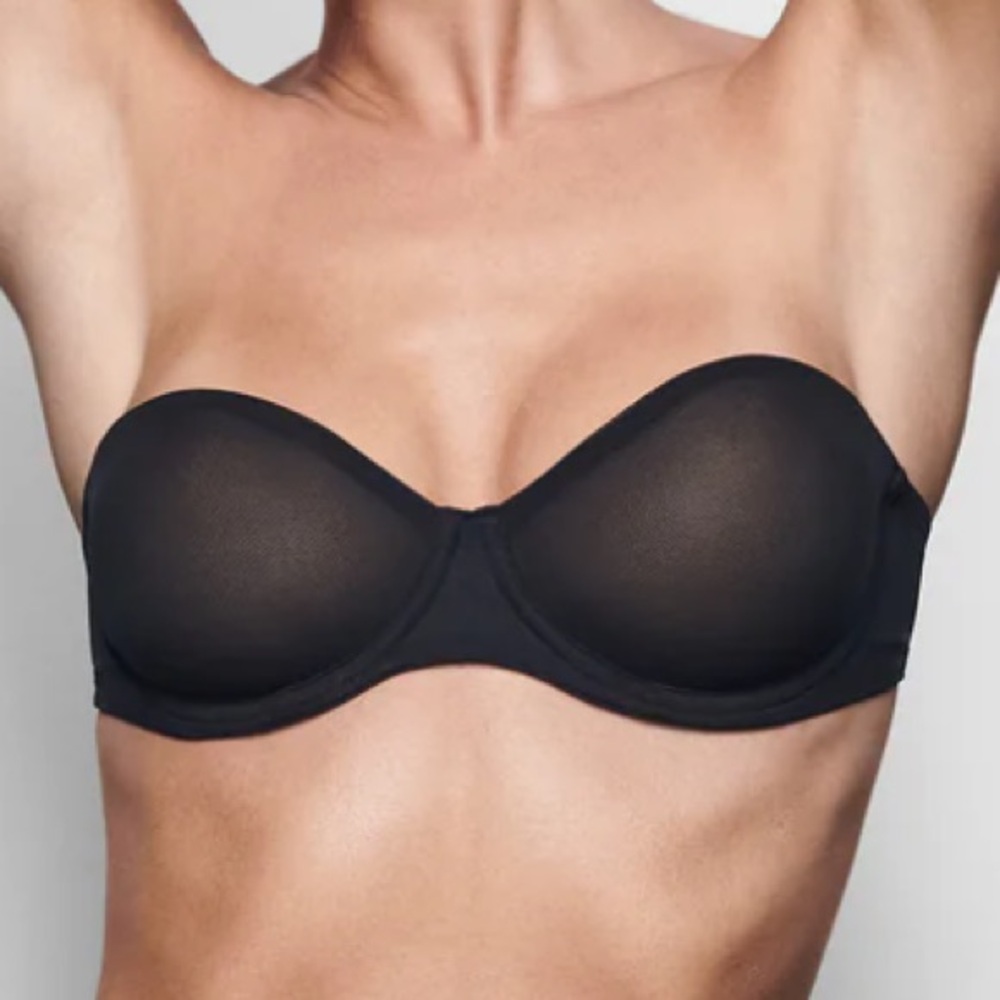 NWT Skims Women’s Black Ultra Fine Mesh Strapless Bra in Color Onyx - size 40DD